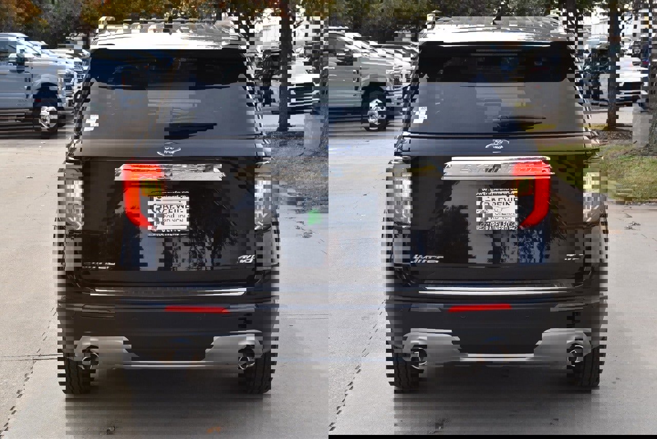 Certified 2023 Ford Explorer Limited image 9