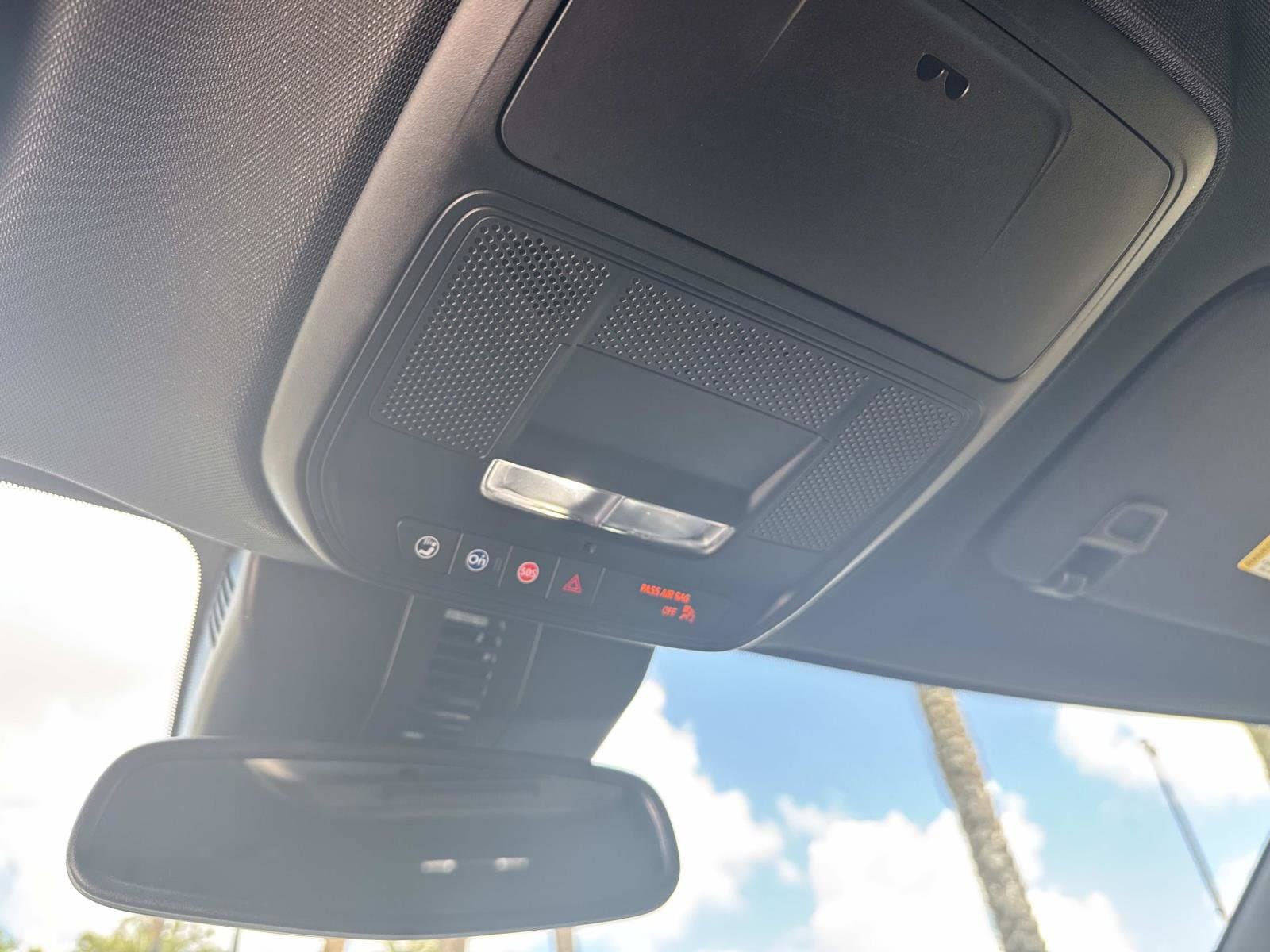 Used 2025 Buick Enclave Sport Touring FWD image 31