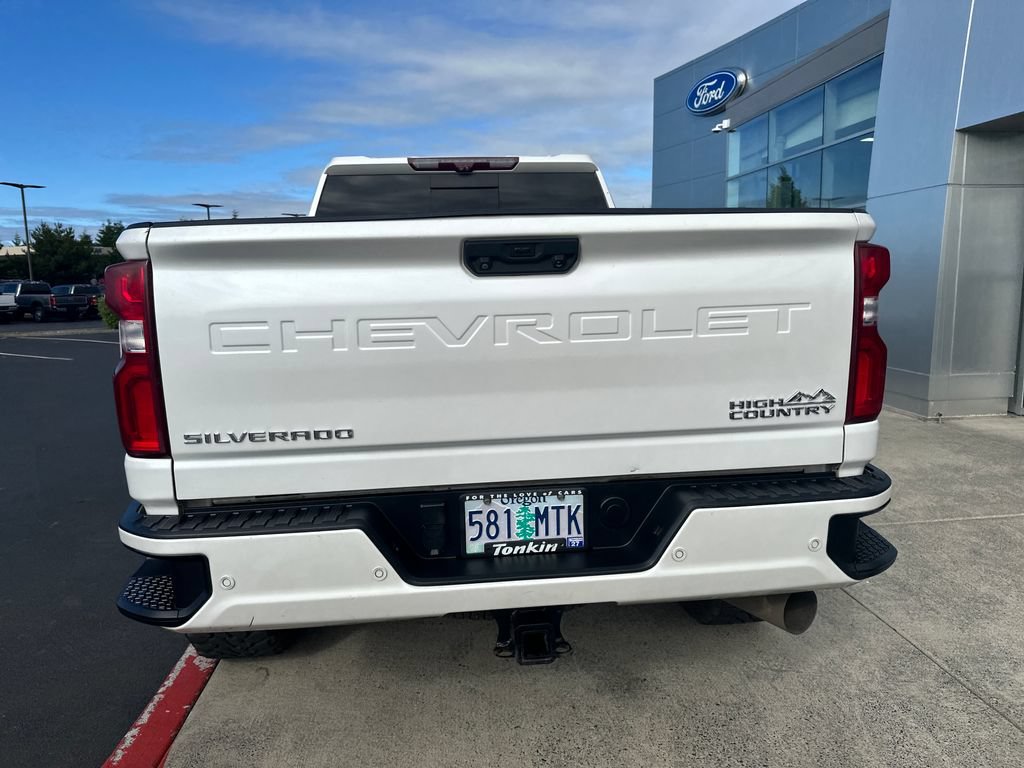 Used 2020 Chevrolet Silverado 2500 High Country w/ Z71 Off-Road Package AWD/4WD image 3