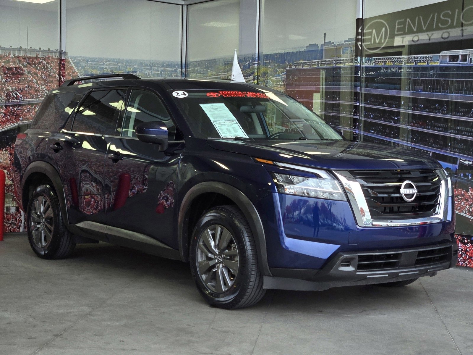 Used 2024 Nissan Pathfinder SV