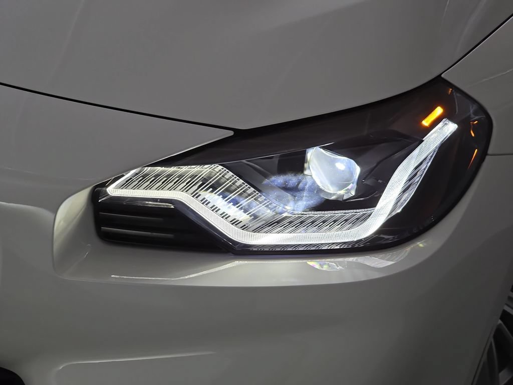 Used 2025 BMW M2 w/ Lighting Package RWD image 30