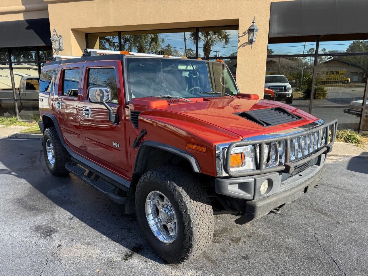 Used 2003 HUMMER H2 w/ Preferred Equipment Group image 2