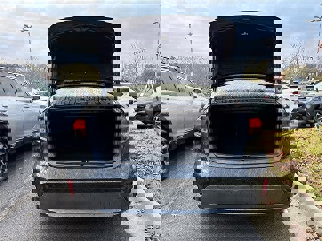 Used 2020 Toyota Corolla LE image 12