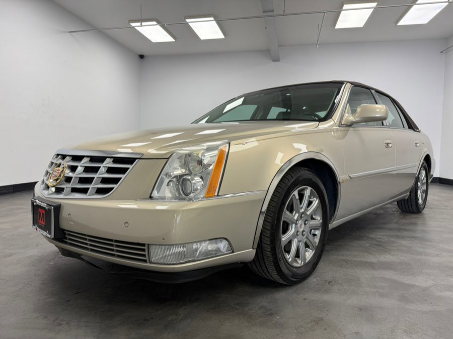 Used 2008 Cadillac DTS w/ Sun And Sound Package image 4