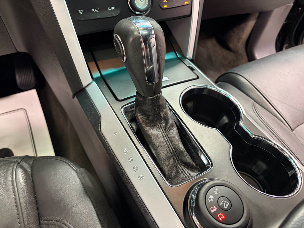 Used 2015 Ford Explorer XLT w/ Equipment Group 202A AWD/4WD image 24