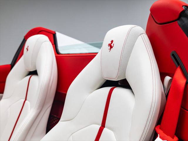 Used 2022 Ferrari F8 Tributo RWD image 19