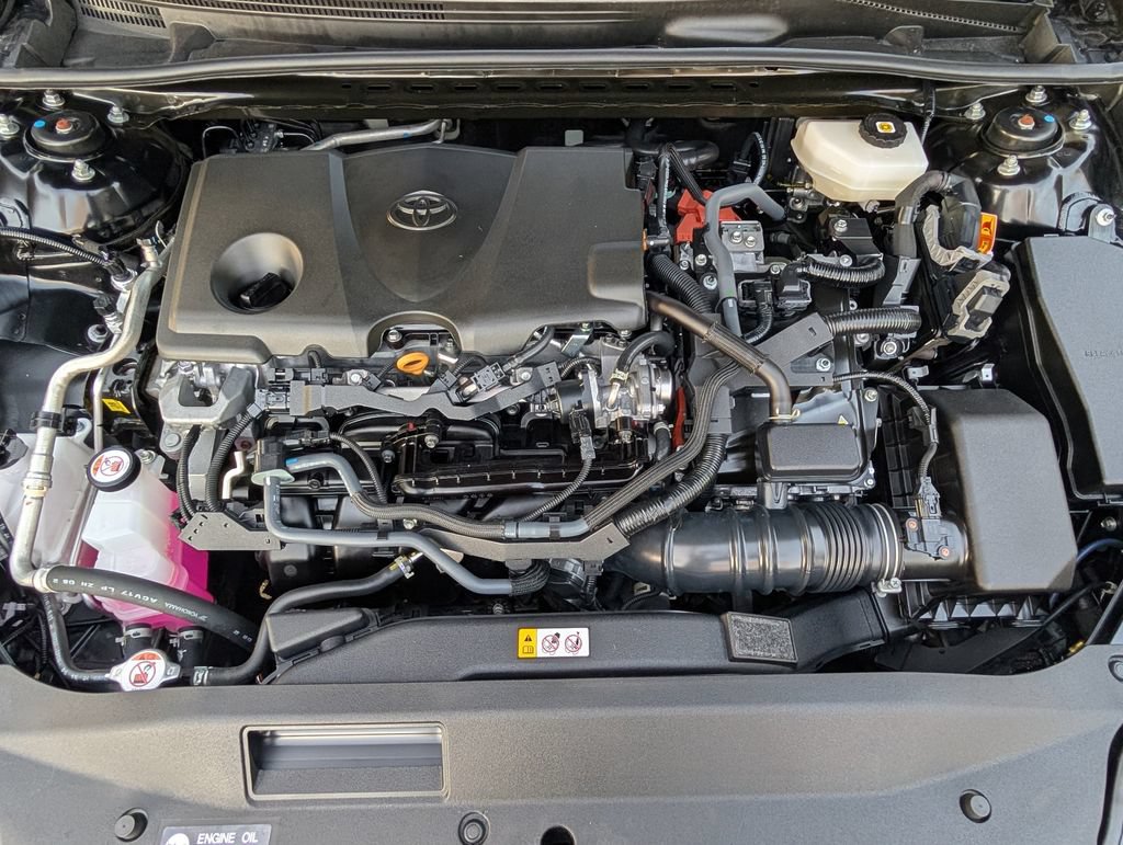 Used 2025 Toyota Camry SE FWD image 30