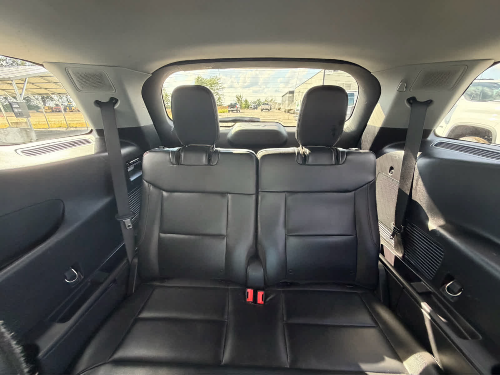 Used 2021 Ford Explorer Limited w/ Equipment Group 301A AWD/4WD image 45
