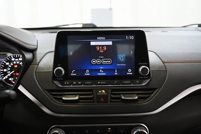 Used 2020 Nissan Altima 2.5 SR w/ Premium Package image 5