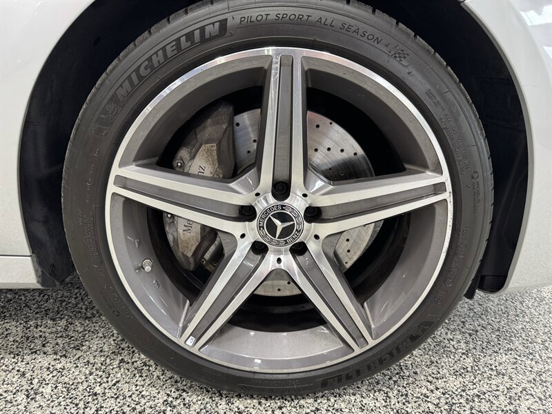 Used 2018 Mercedes-Benz E 400 4MATIC Wagon image 25