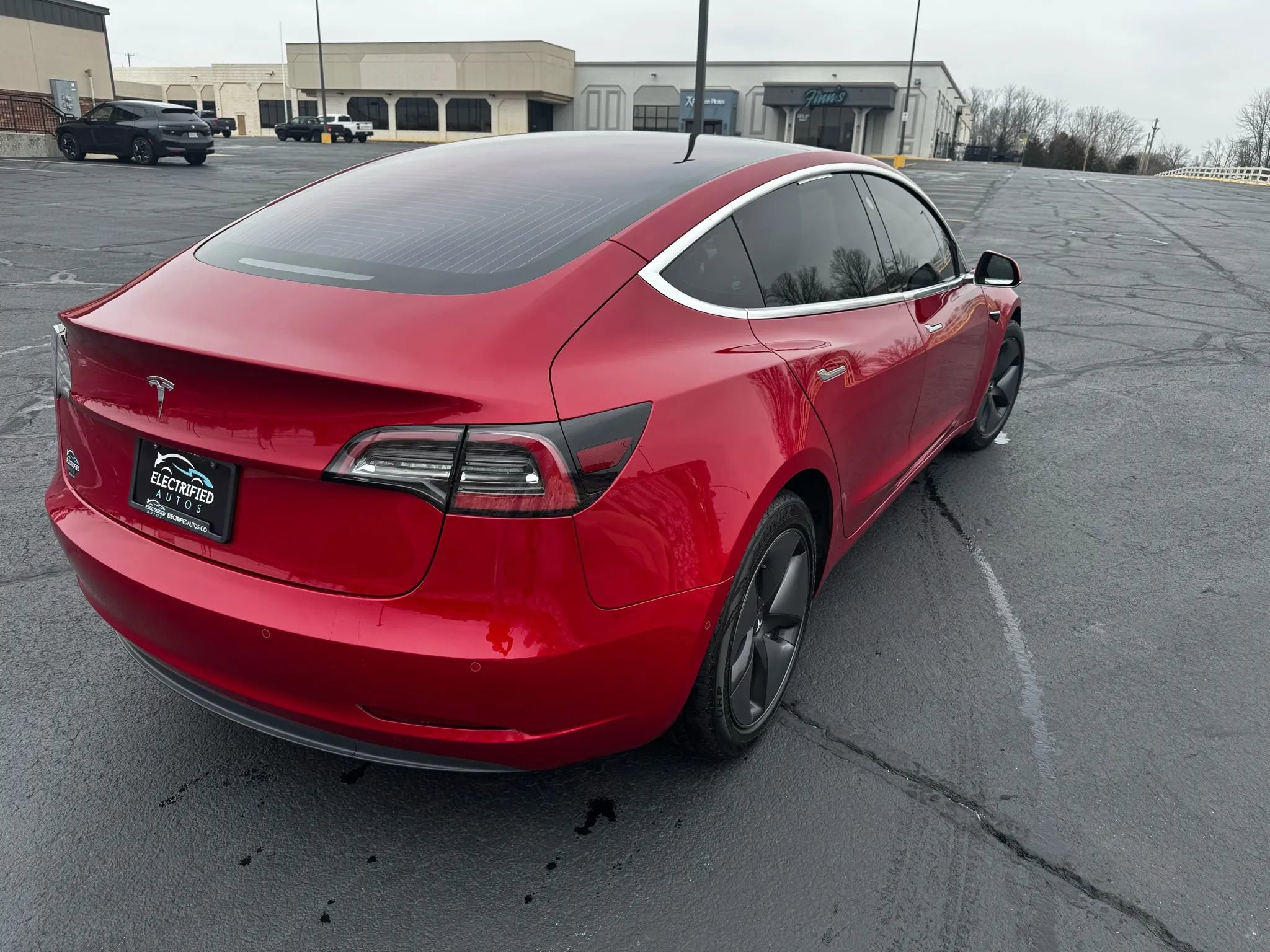 Used 2018 Tesla Model 3 Long Range image 3