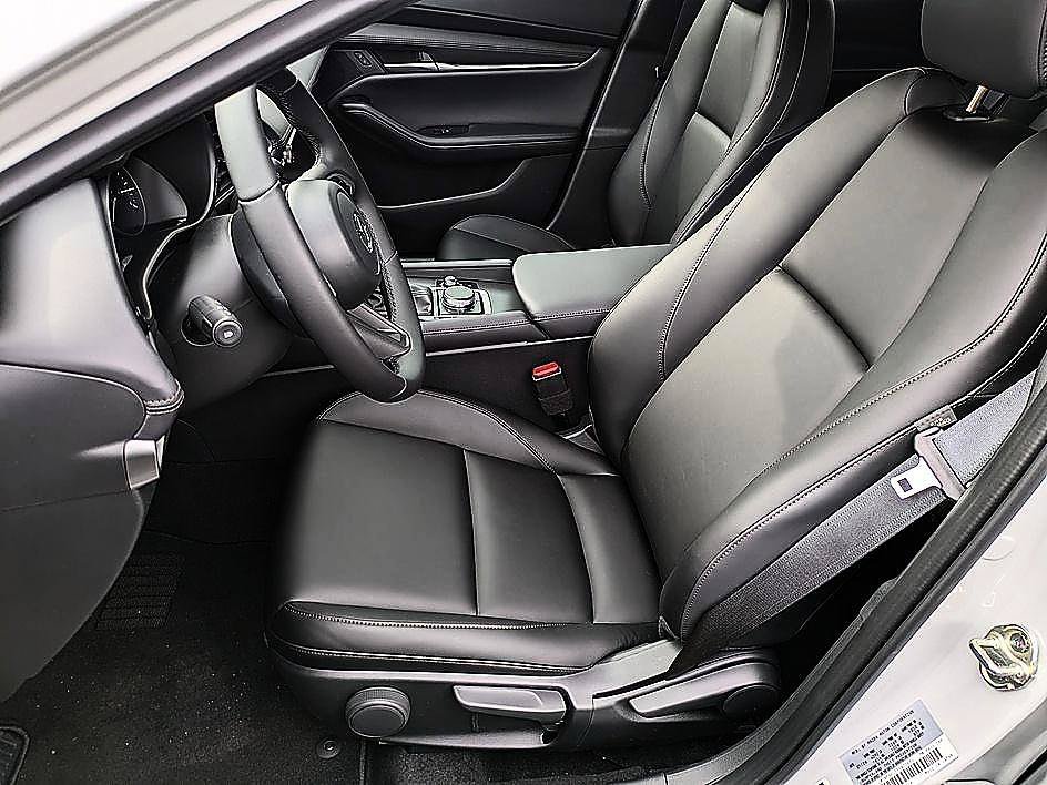 New 2026 MAZDA MAZDA3 2.5 S Hatchback w/ Premium Pkg FWD image 13