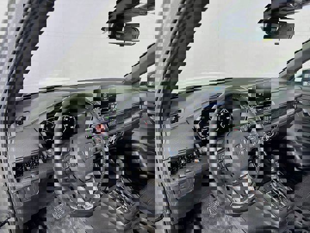 Used 2025 Honda CR-V Sport image 9