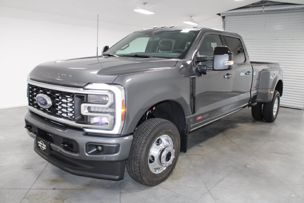 New 2026 Ford F350 Platinum AWD/4WD image 3