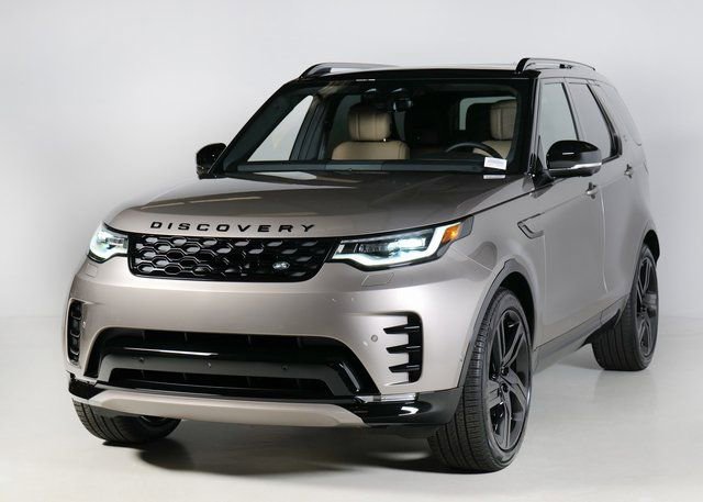 New 2026 Land Rover Discovery Dynamic SE image 1