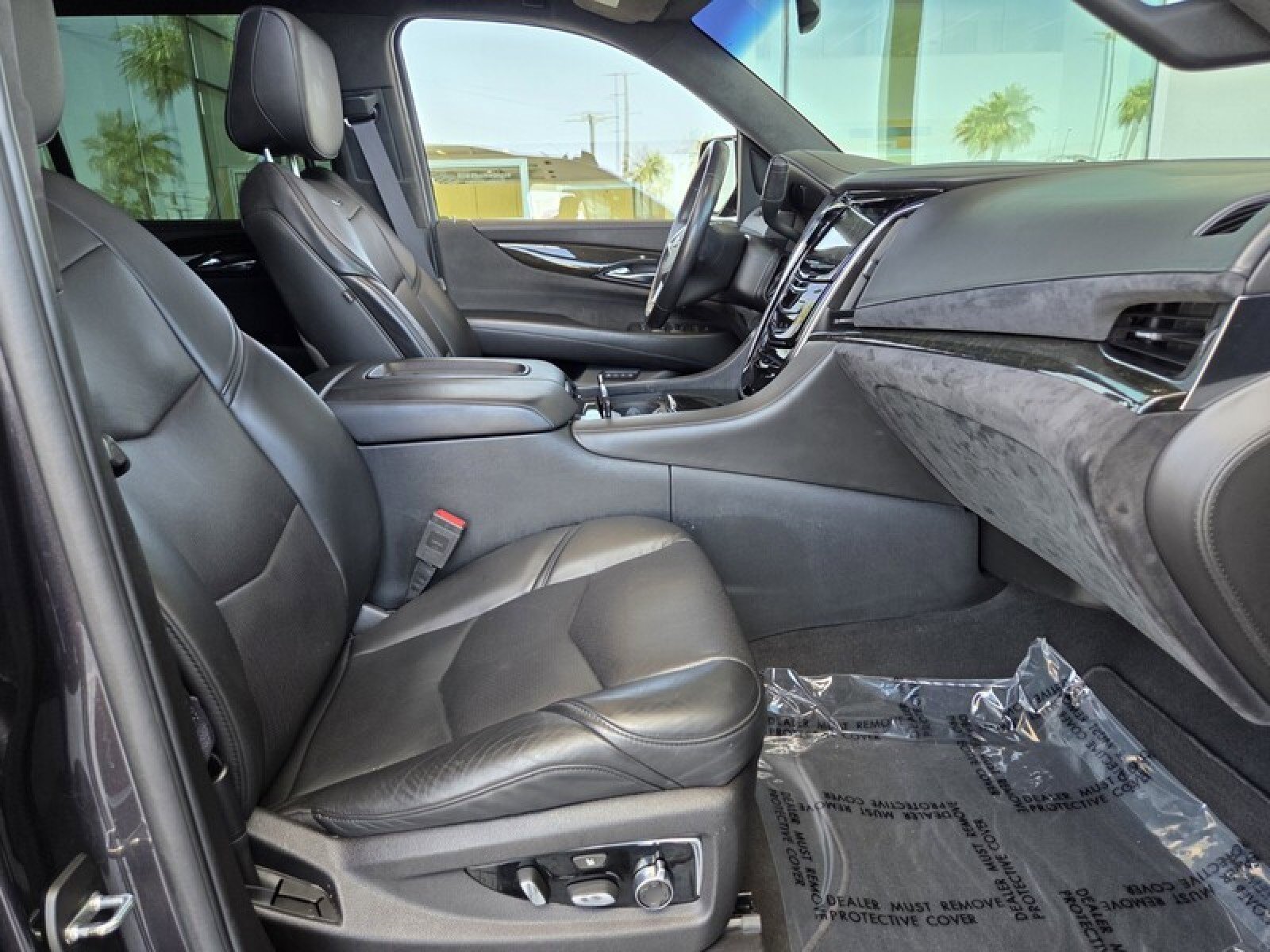 Used 2016 Cadillac Escalade Platinum AWD/4WD image 21