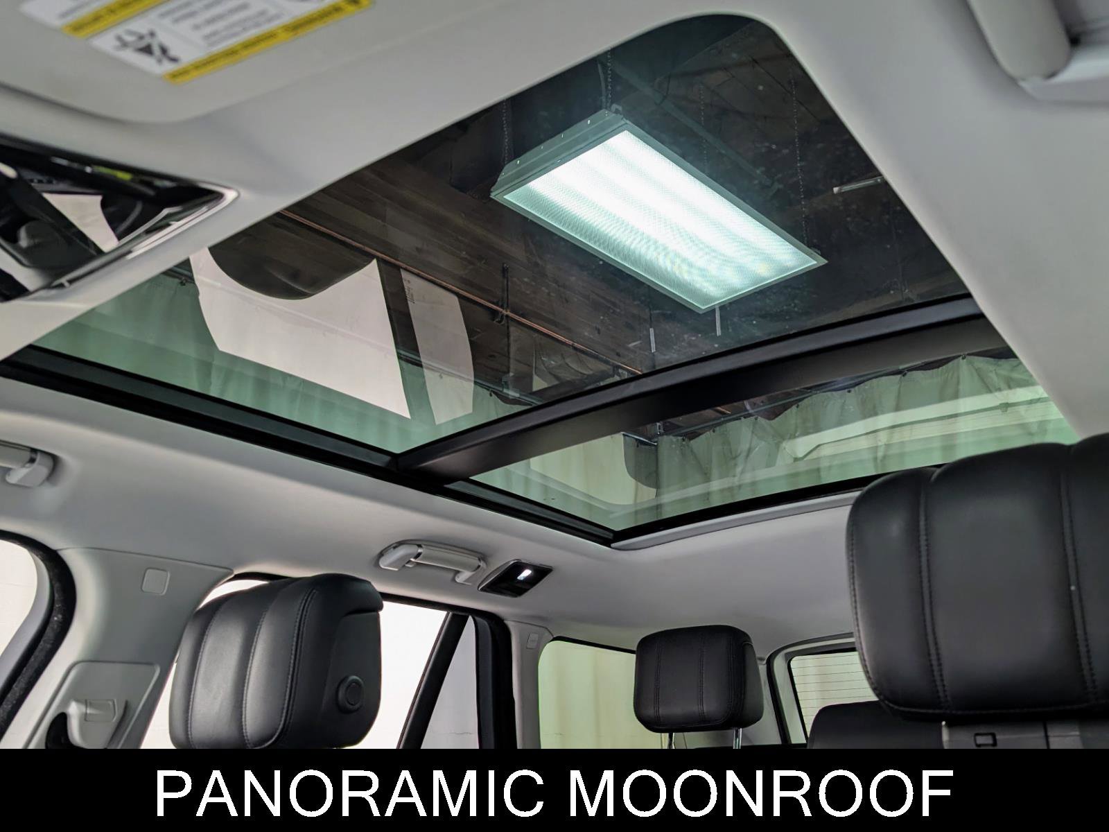 Used 2020 Land Rover Range Rover image 15