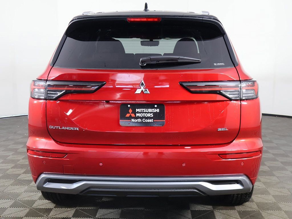New 2025 Mitsubishi Outlander SEL image 16