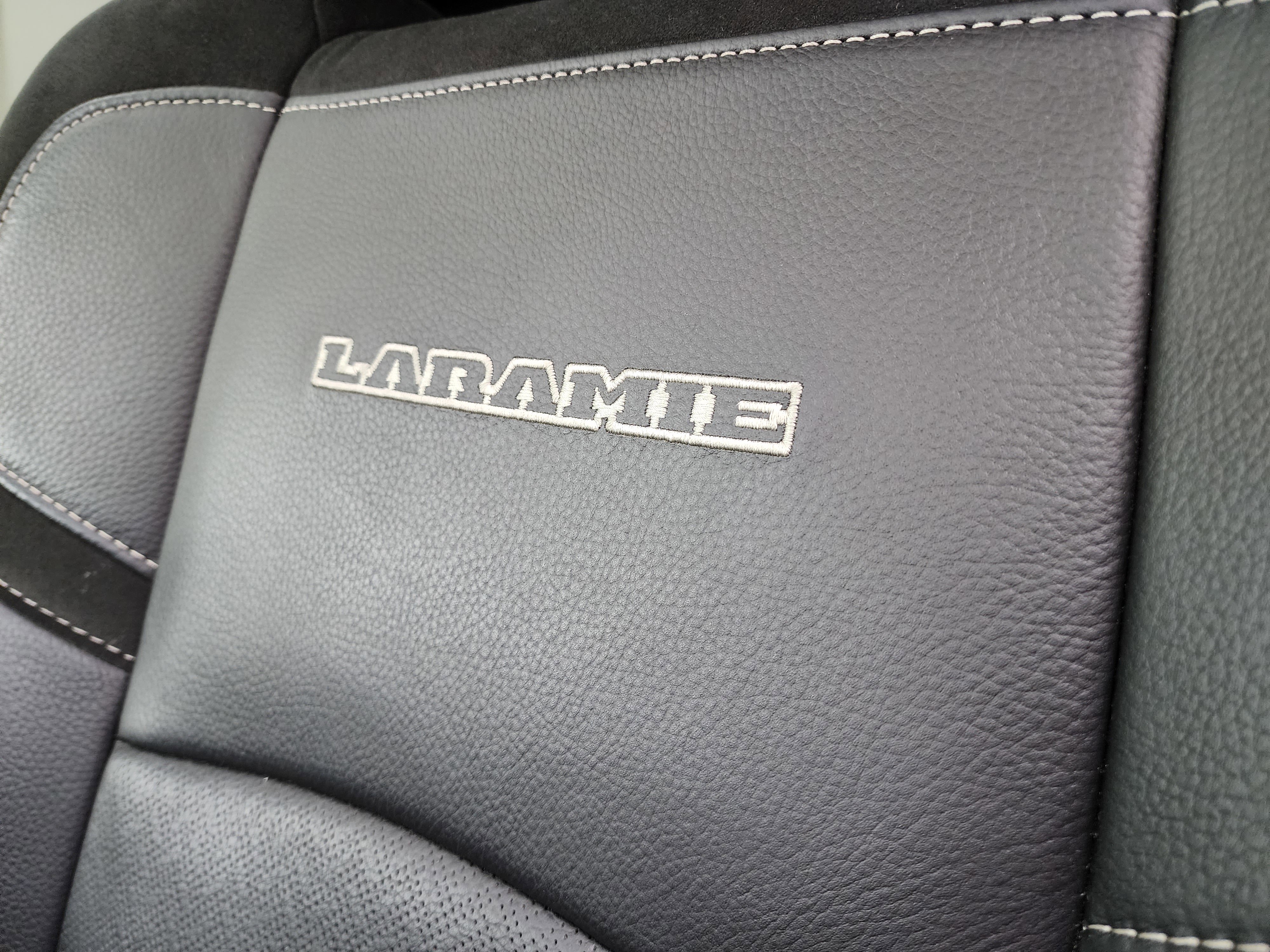 Used 2020 RAM 3500 Laramie image 48