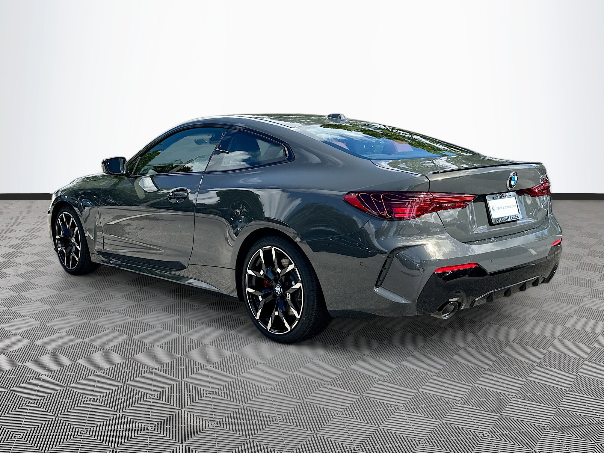 New 2026 BMW 430i Coupe w/ M Sport Package image 4