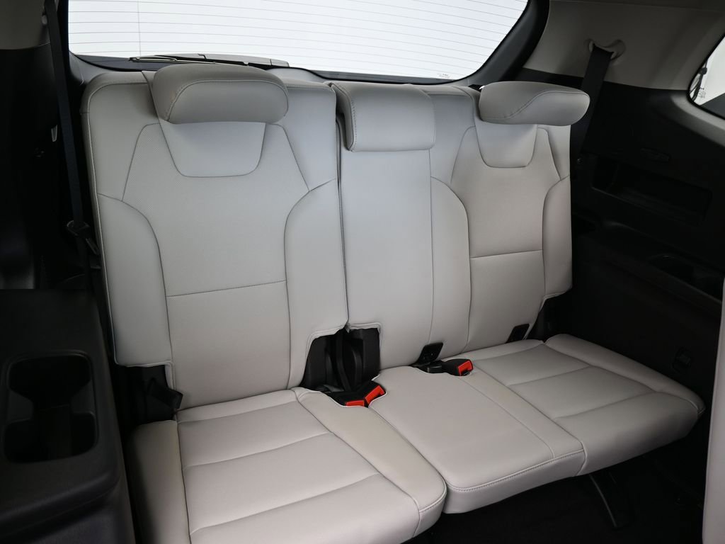 Used 2025 Kia Telluride EX w/ EX Captain's Chair Package image 43