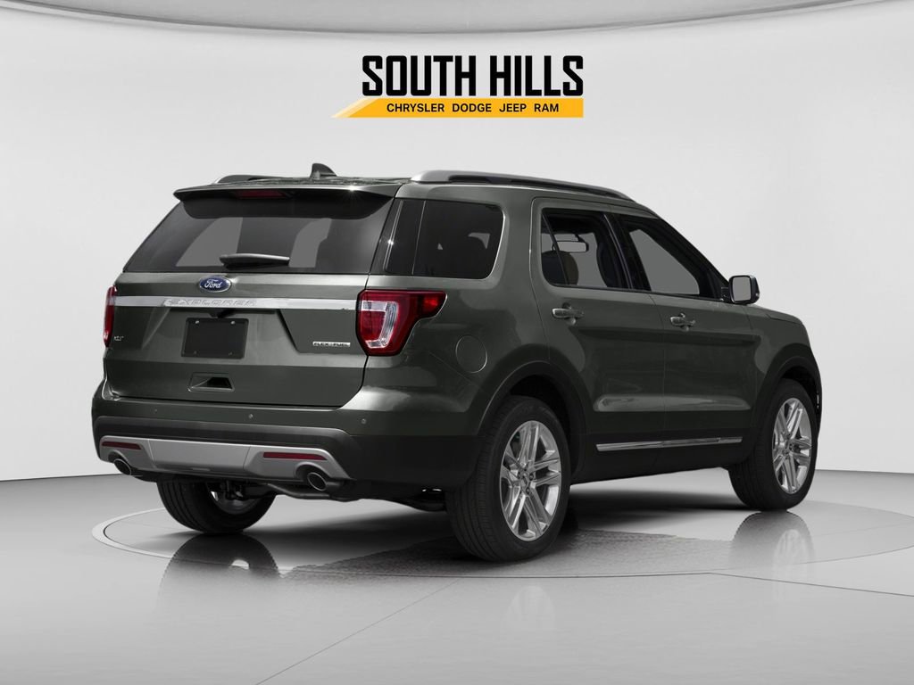 Used 2017 Ford Explorer XLT w/ Equipment Group 202A image 2