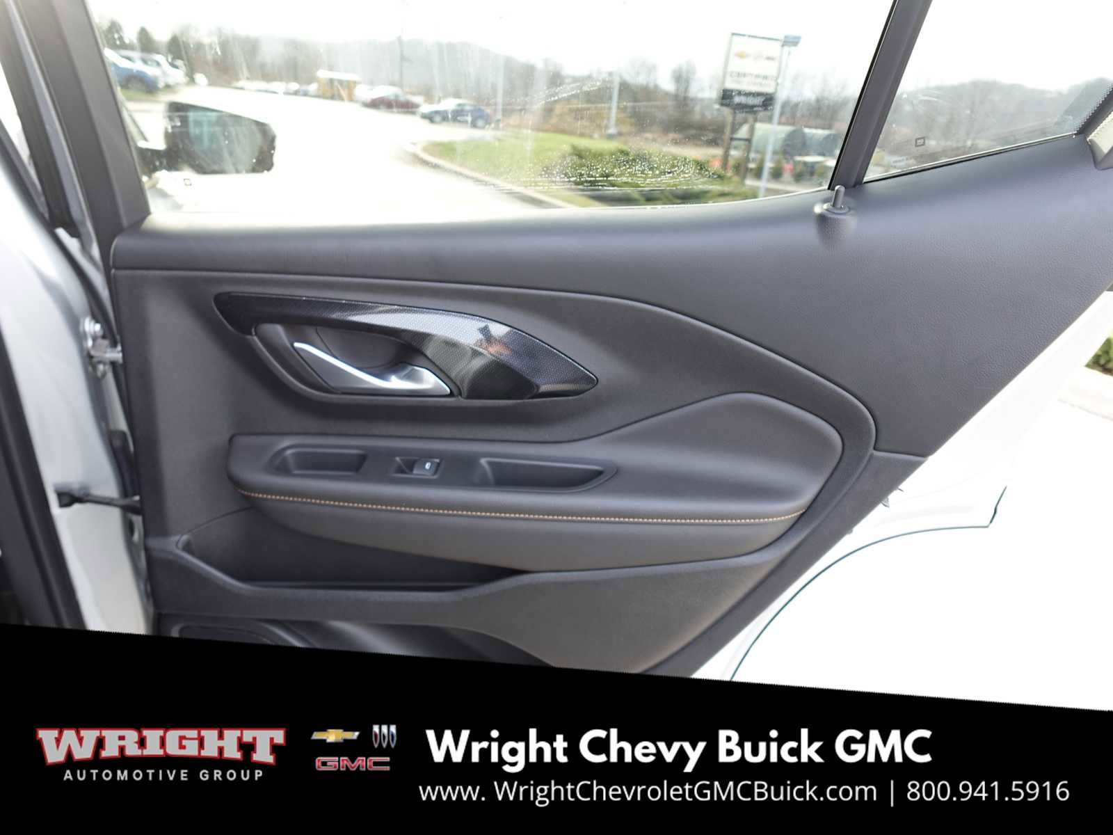 Used 2022 GMC Terrain AT4 image 25