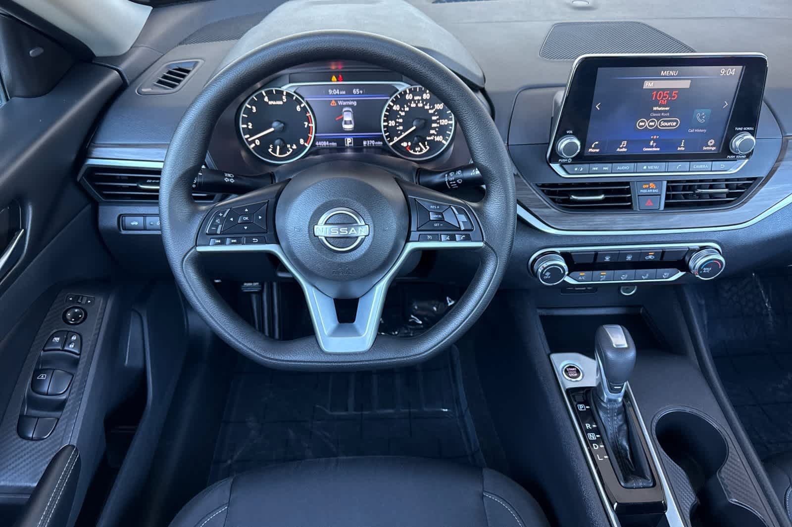 Used 2025 Nissan Altima 2.5 SV FWD image 14