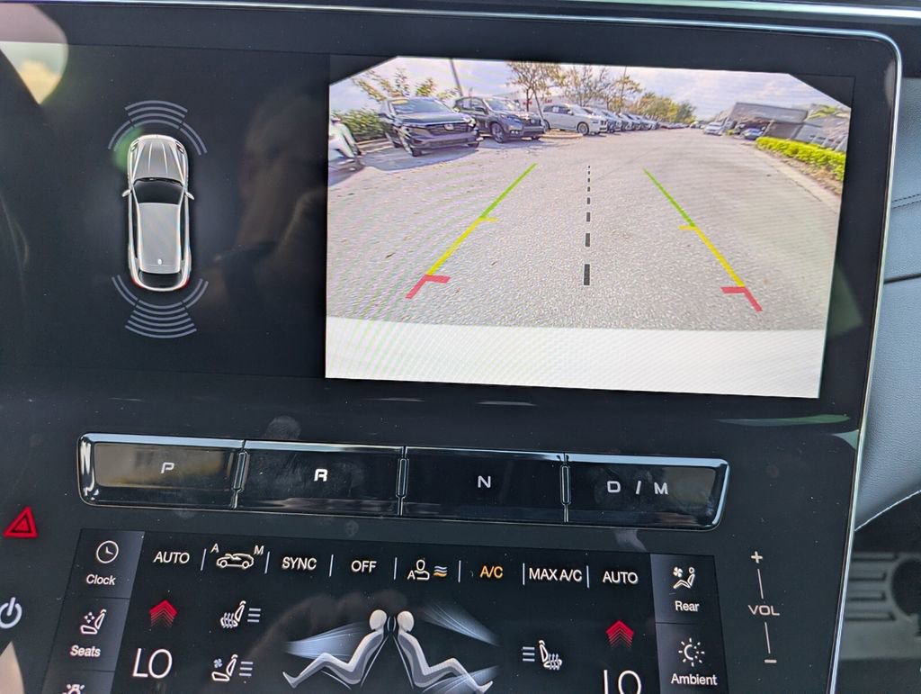 Used 2025 Mercedes-Benz GLB 250 4MATIC image 32