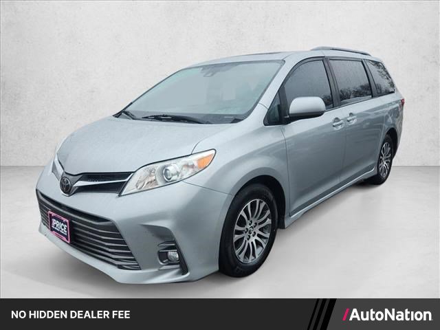 Used 2020 Toyota Sienna XLE w/ XLE Navigation Package FWD image 1