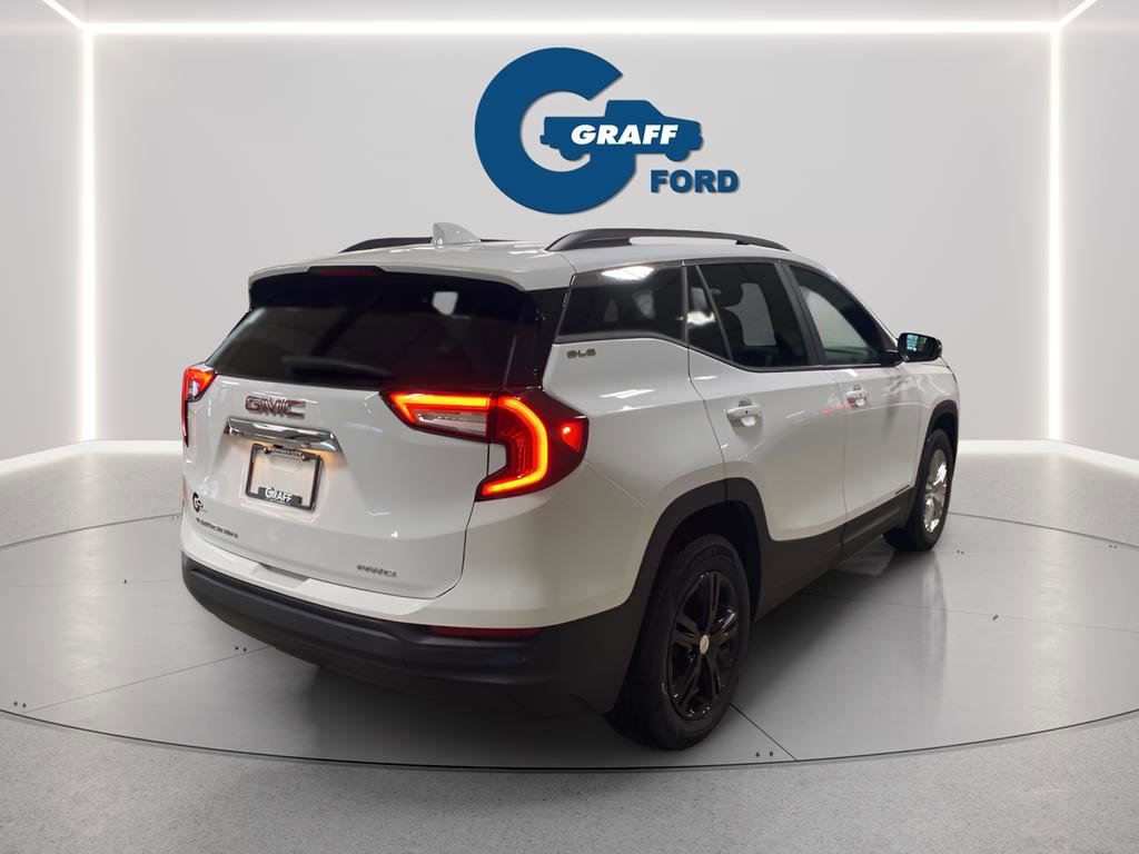 Used 2023 GMC Terrain SLE w/ Driver Convenience Package image 6