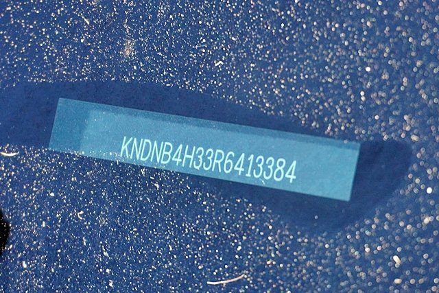 Used 2024 Kia Carnival LX FWD image 34