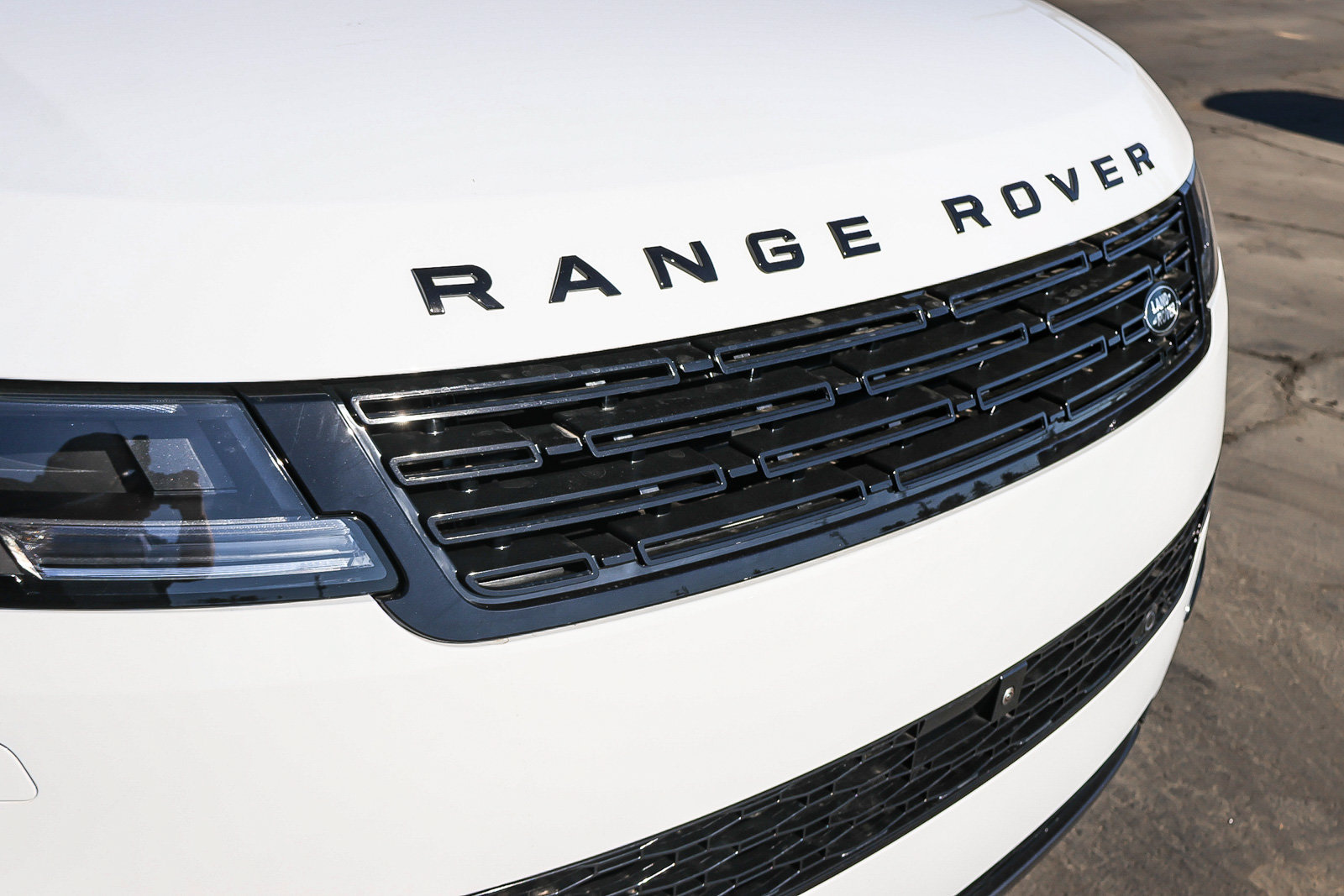 New 2027 Land Rover Range Rover Sport SE AWD/4WD image 15