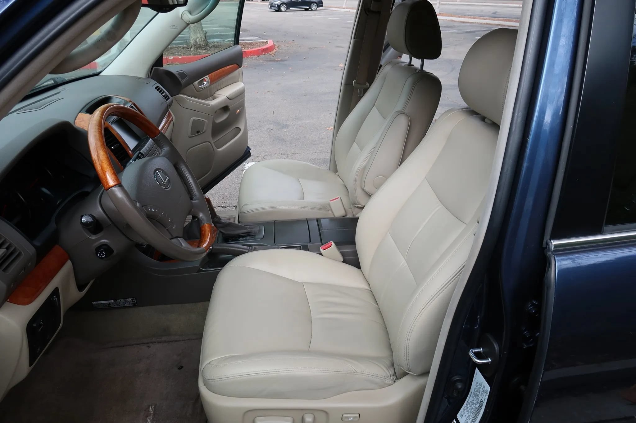 Used 2004 Lexus GX 470 AWD/4WD image 24