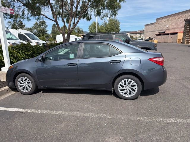 Used 2018 Toyota Corolla LE FWD image 8