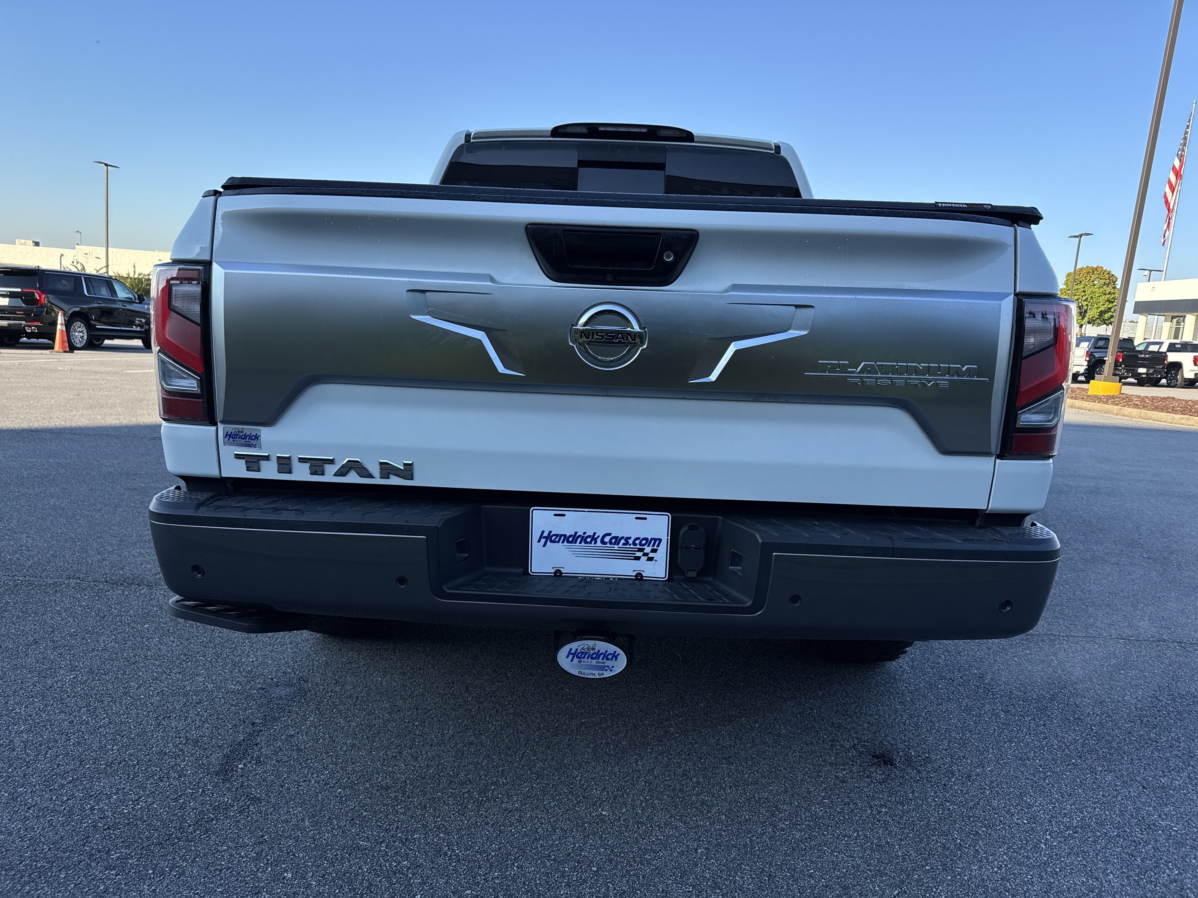 Used 2021 Nissan Titan Platinum Reserve w/ Moonroof Package RWD image 9