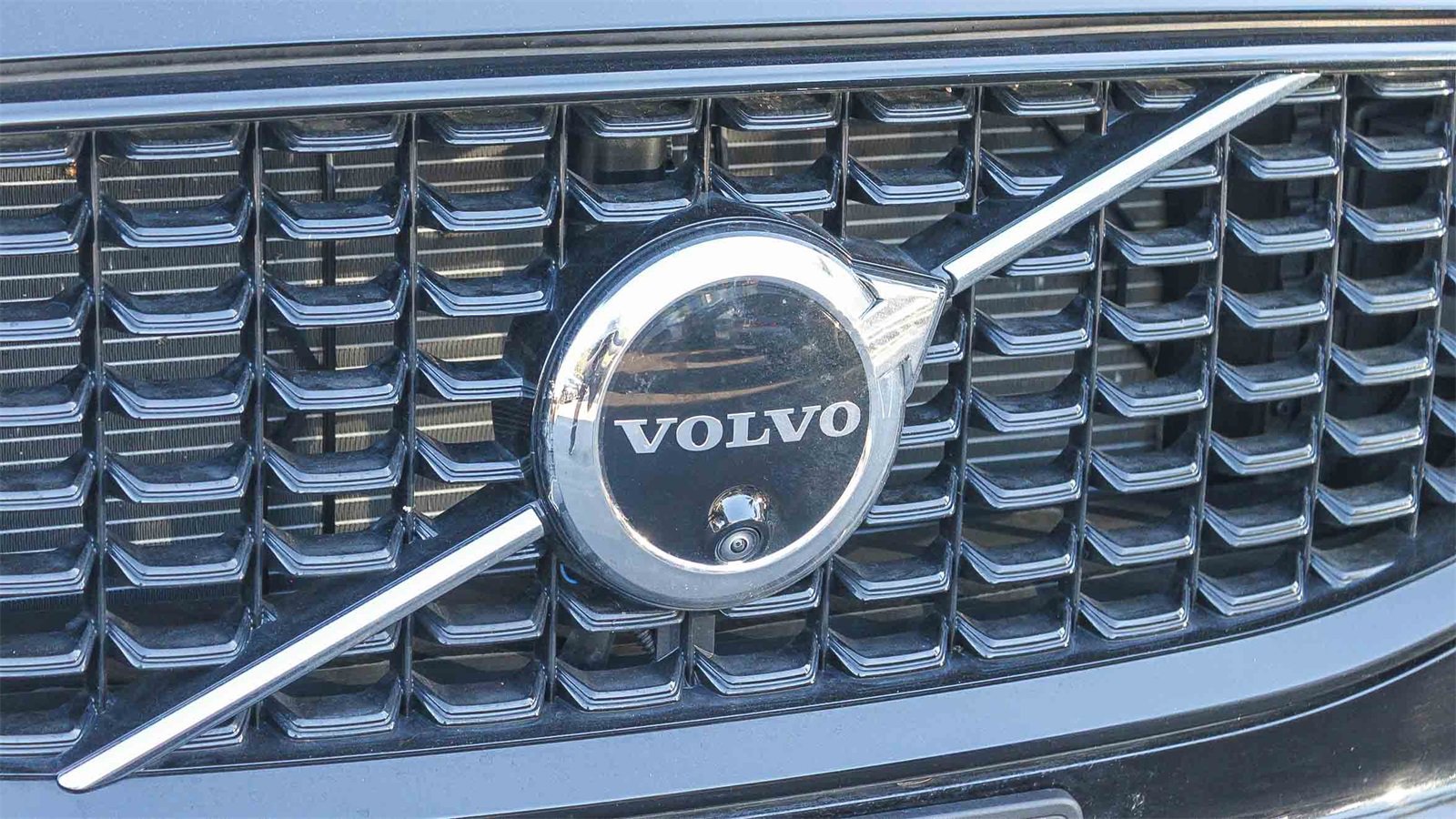 Used 2025 Volvo XC60 B5 Plus image 5