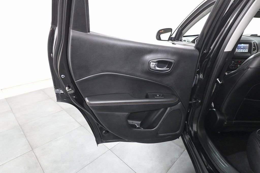 Used 2019 Jeep Compass Latitude image 21