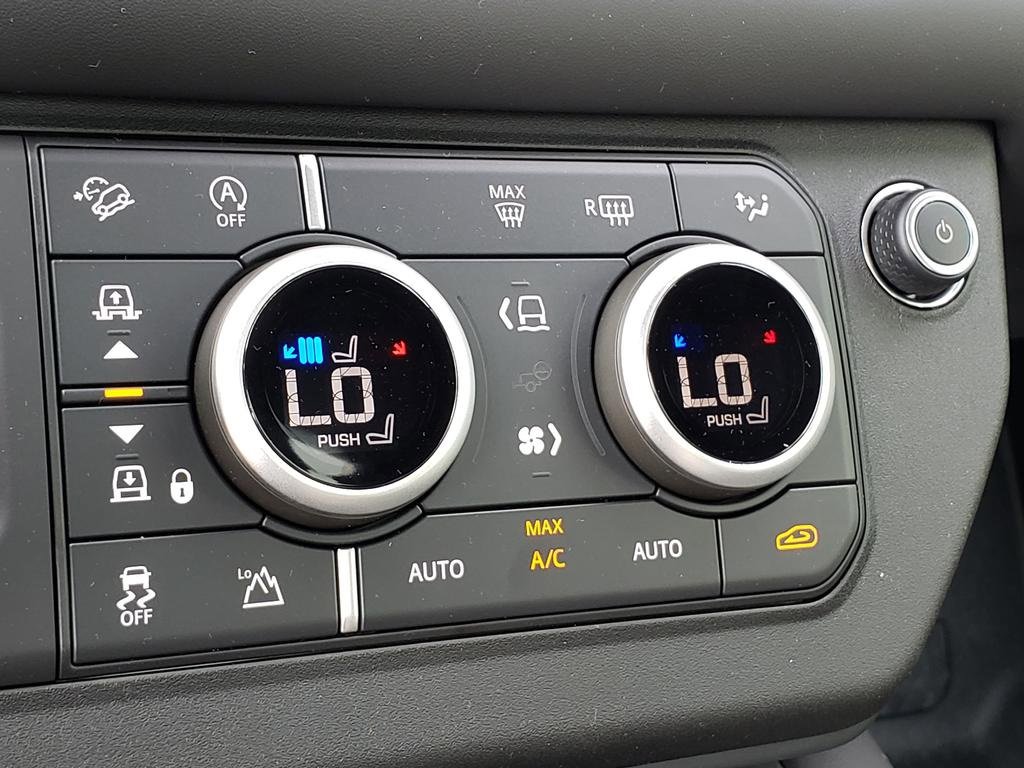 New 2025 Land Rover Defender 130 S image 22