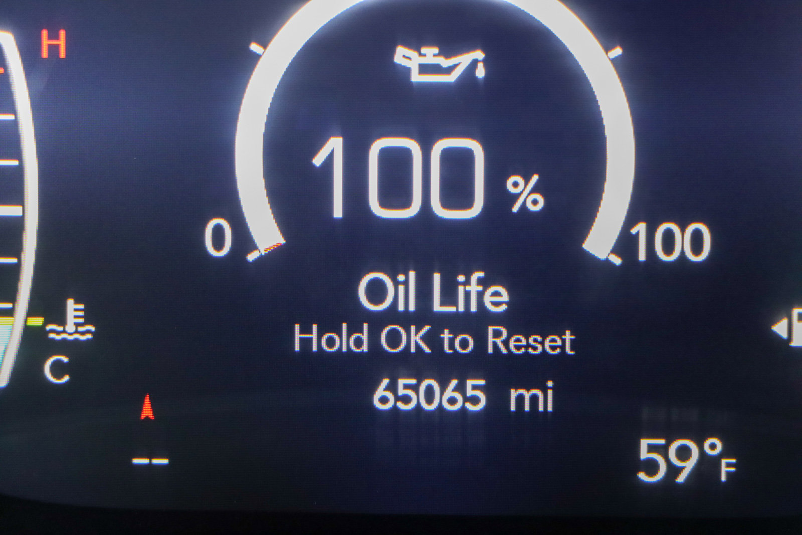 Used 2023 Chrysler Pacifica Touring-L image 16