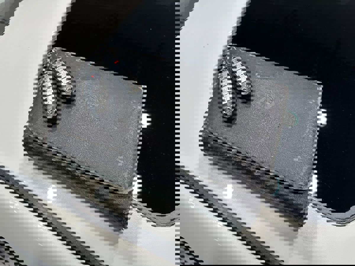 Used 2011 INFINITI G37 Sport image 36