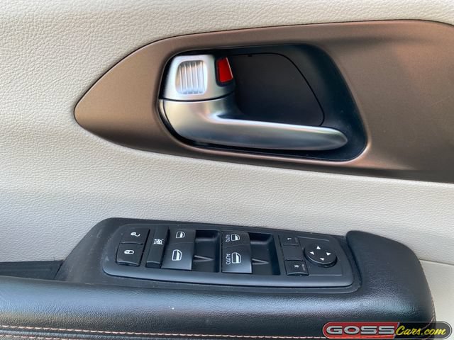 Used 2019 Chrysler Pacifica Touring-L FWD image 23