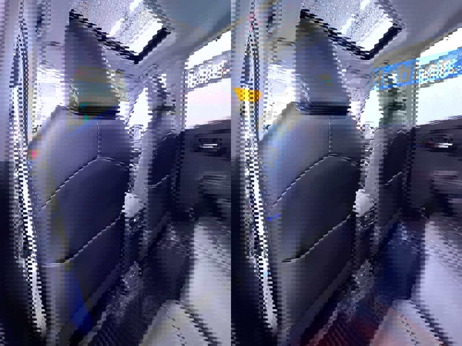 Used 2022 Toyota Highlander XLE image 38