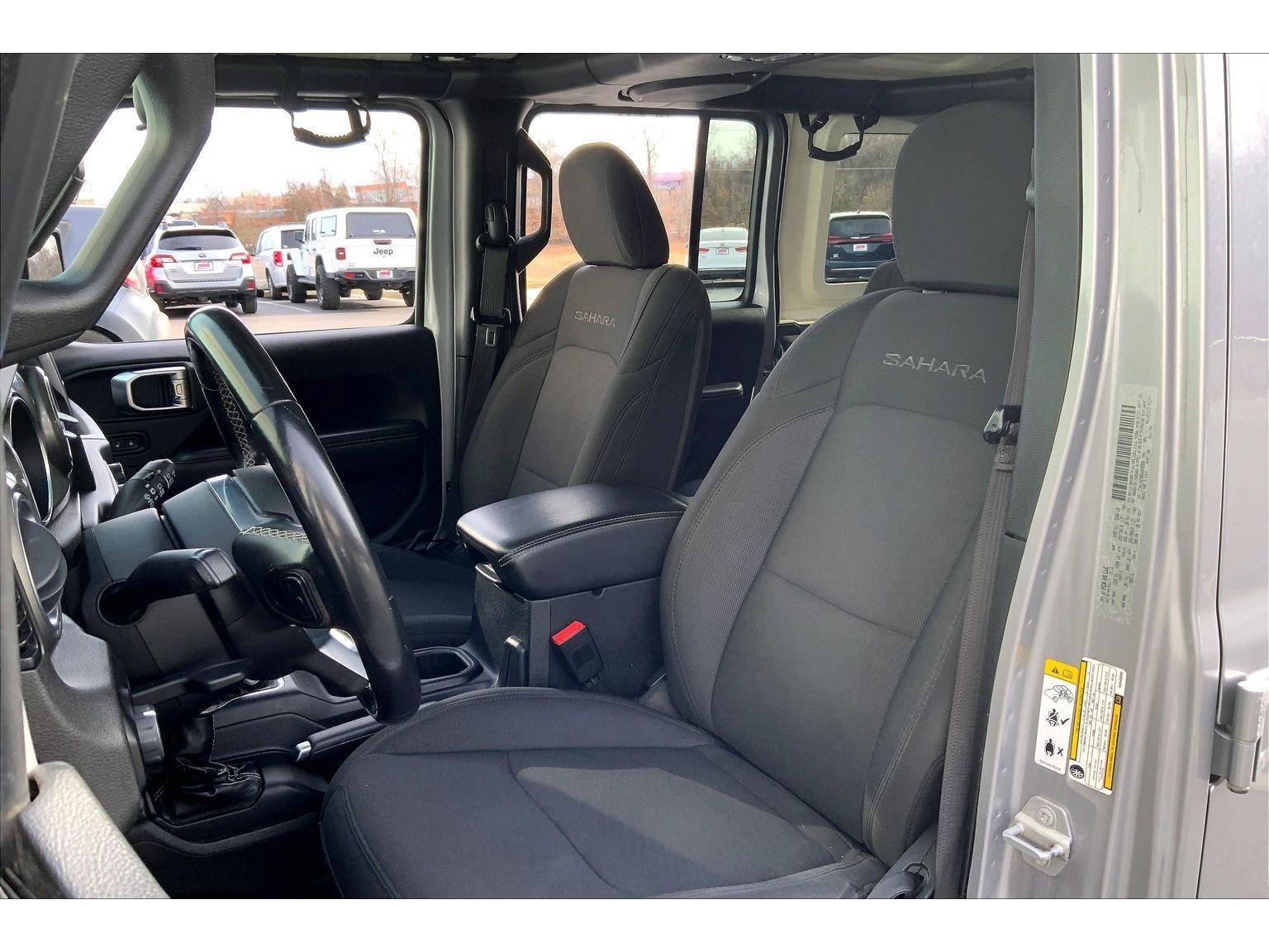 Used 2019 Jeep Wrangler Unlimited Sahara image 19
