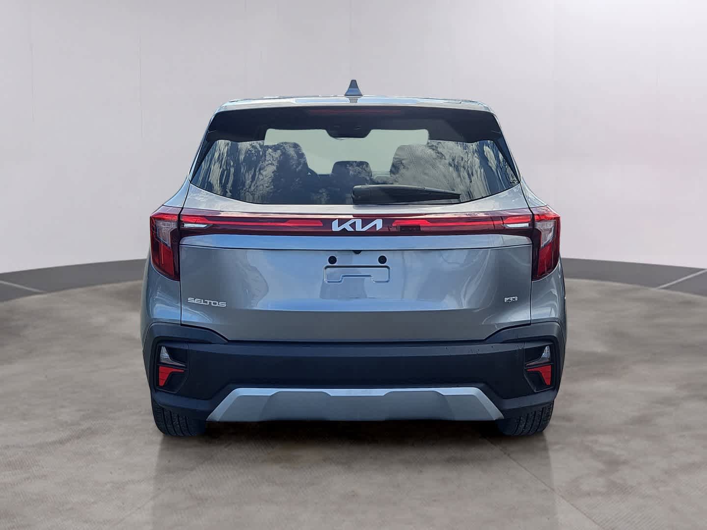 Used 2024 Kia Seltos LX AWD/4WD image 5