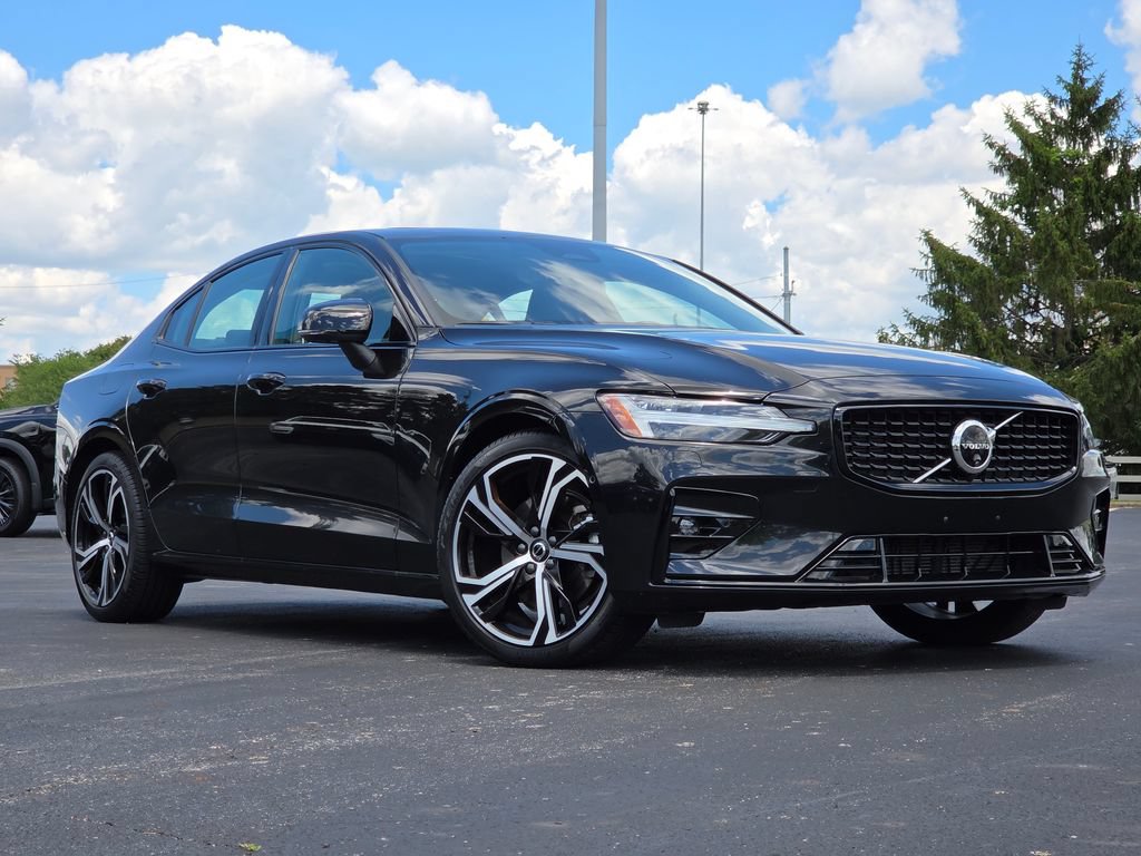 Used 2025 Volvo S60 B5 Plus AWD/4WD image 2