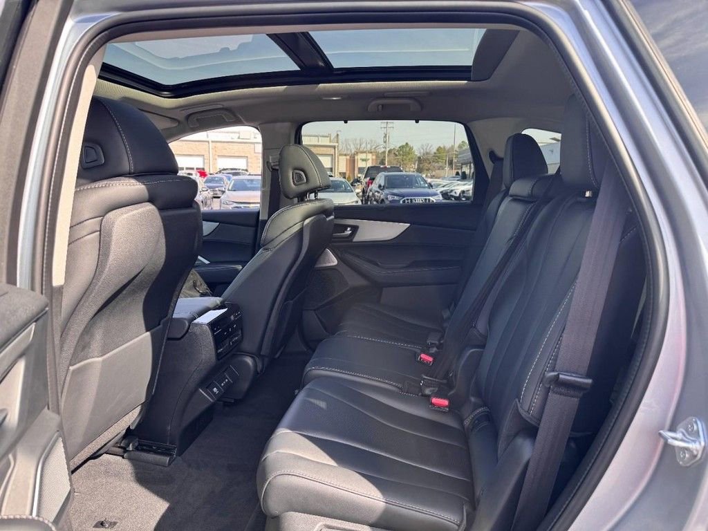 Certified 2026 Acura MDX w/ Technology Package image 12