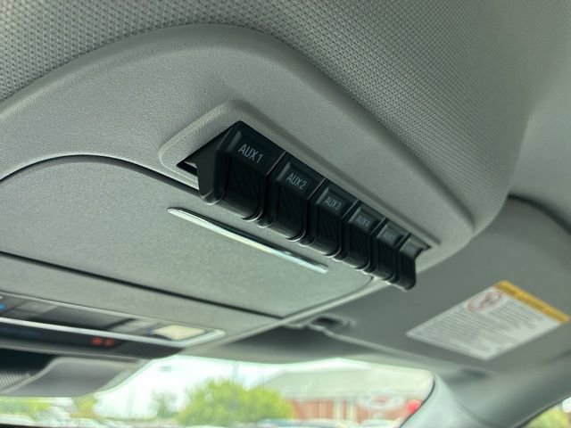 Used 2025 Ford F250 Lariat w/ FX4 Off-Road Package AWD/4WD image 17