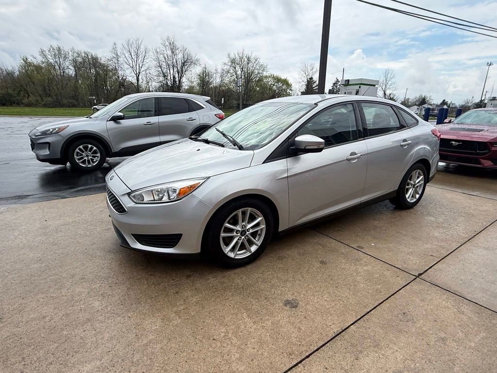 Certified 2017 Ford Focus SE image 4