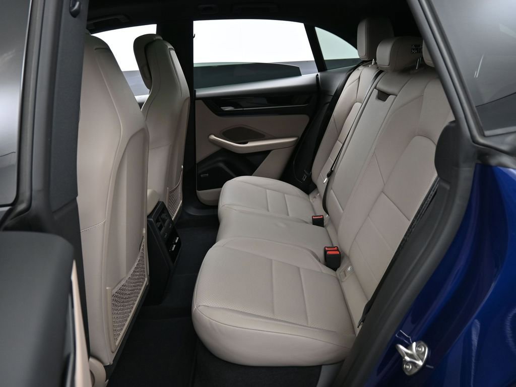 Certified 2025 Porsche Macan 4S Electric image 25